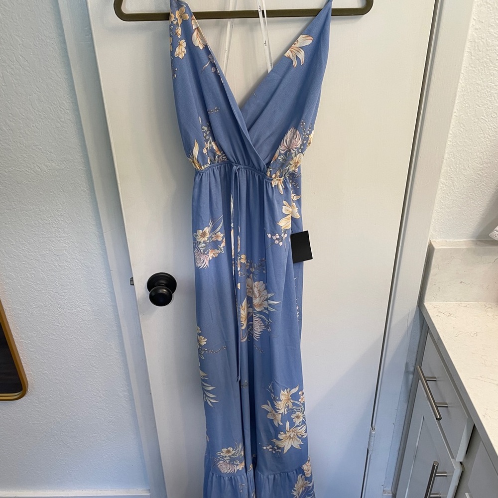 Lulu’s Light Blue Floral Maxi Dress Size M - Picture 4 of 7